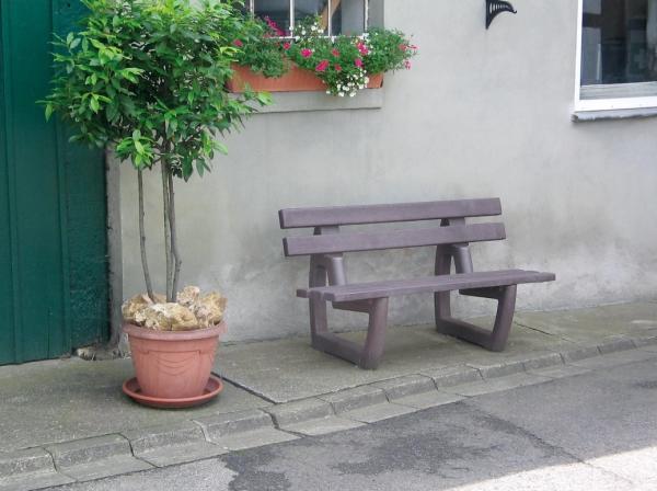 Sitzbank " Tivoli " Braun wetterfest aus Recycling-Kunststoff