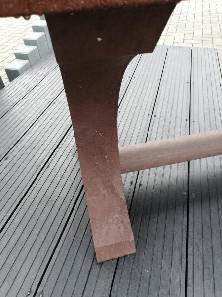 hanit Tisch Trinity wetterfest aus Recycling-Kunststoff
